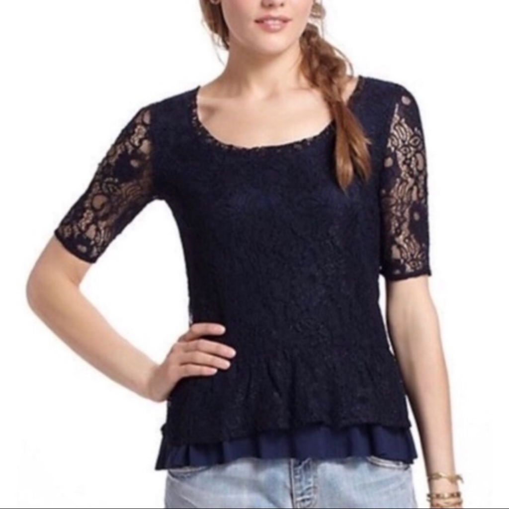 5/$25 Anthropologie Lace Peplum Top